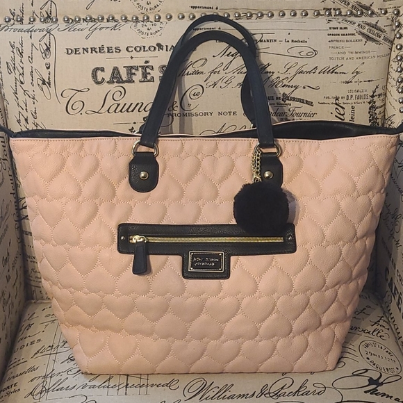 Betsey Johnson Handbags - Betsey Johnson Tote